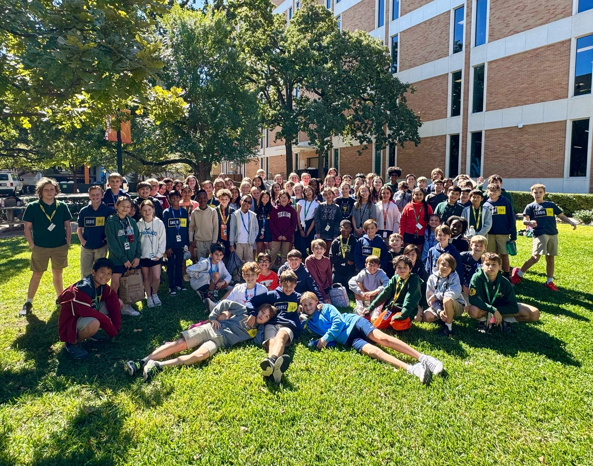 Sudie 6th graders at the UTA planetarium 